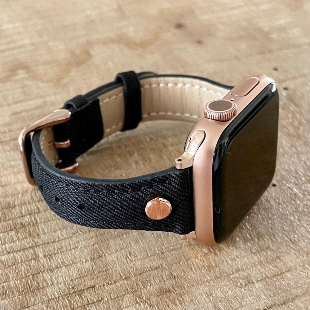 Elegant Black and Rose Gold Women's Watch